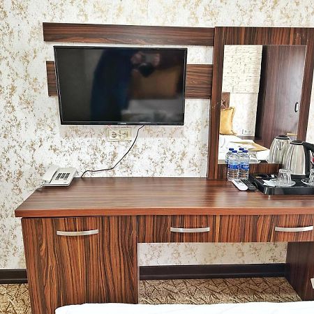Rose Suite & Hotel Бююкчекмедже Екстериор снимка