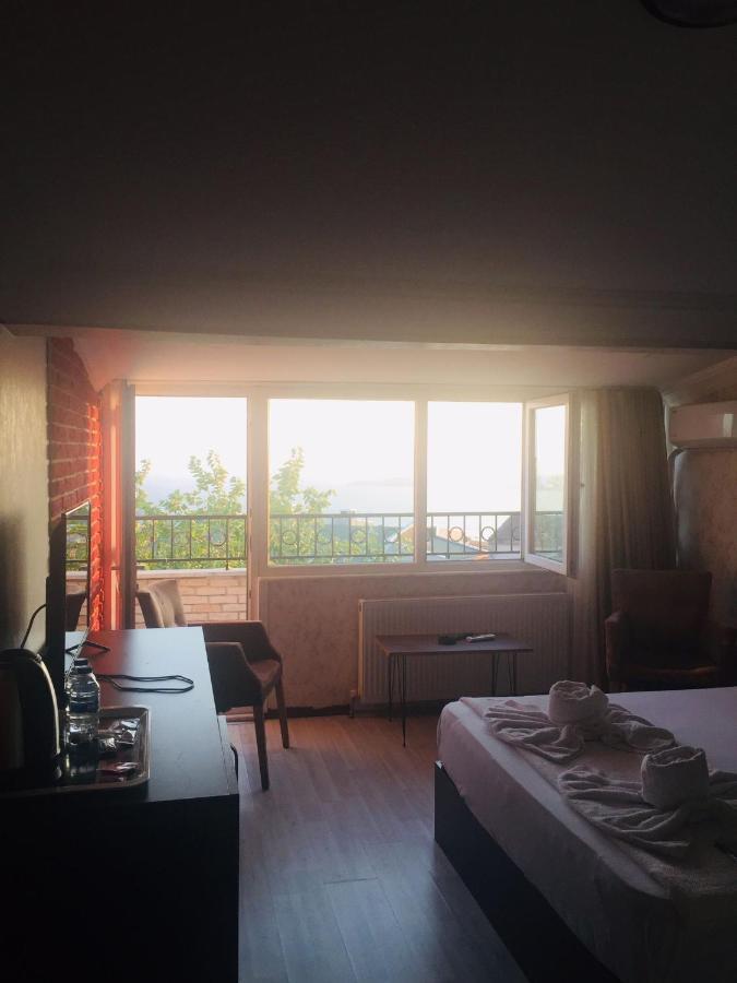 Rose Suite & Hotel Бююкчекмедже Екстериор снимка