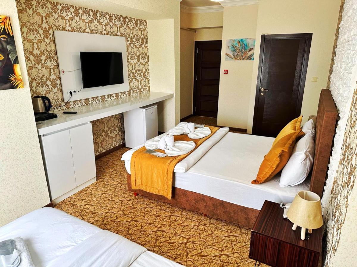 Rose Suite & Hotel Бююкчекмедже Екстериор снимка